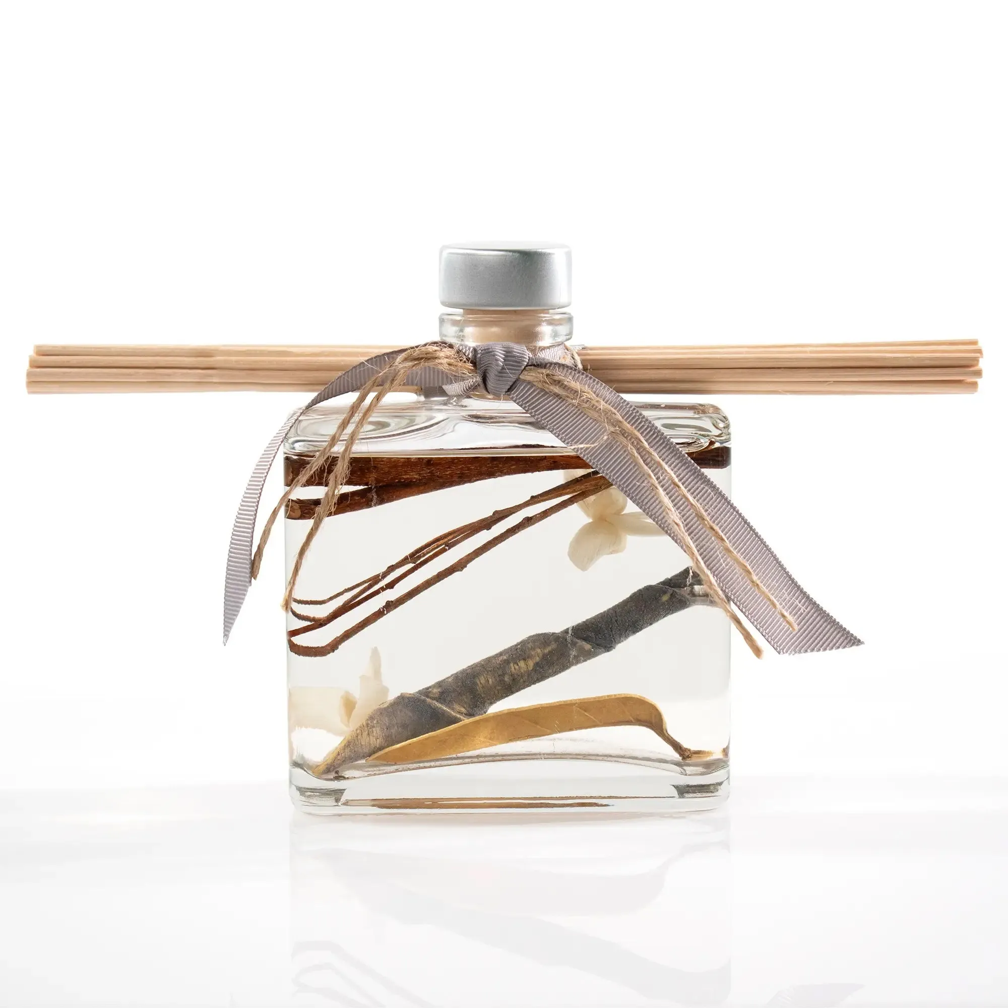 Cashmere Oak Botanical Reed Diffuser